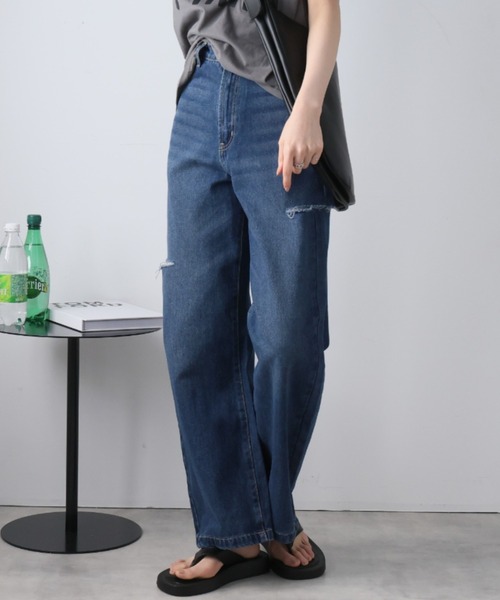 Girly Doll(ガーリードール)の「ダメージストレートパンツ(デニムパンツ・レディース・サックスブルー/ブラック/ブルー・F)」の1枚目の写真