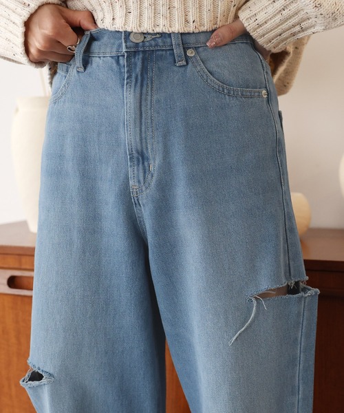 Girly Doll(ガーリードール)の「ダメージストレートパンツ(デニムパンツ・レディース・サックスブルー/ブラック/ブルー・F)」の13枚目の写真