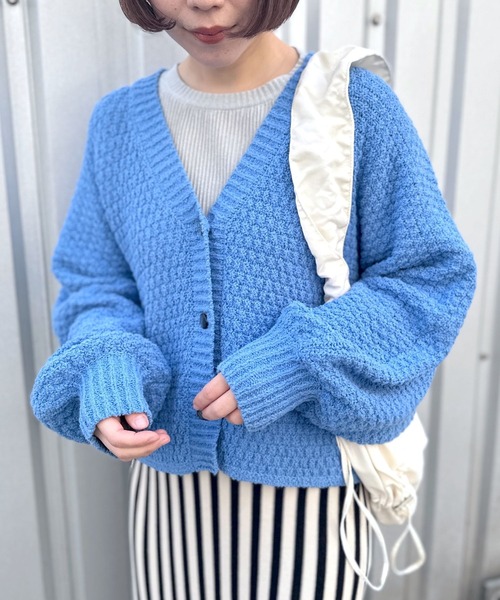 LEPSIM（レプシィム）の「3ゲージポコポコVネックカーディガン　994329（カーディガン/ボレロ・レディース・オフホワイト/チャコールグレー/ブルー・FREE）」の3枚目の写真