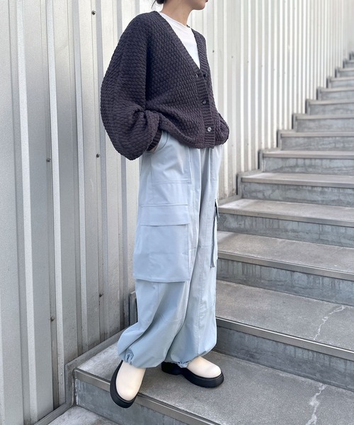 LEPSIM（レプシィム）の「3ゲージポコポコVネックカーディガン　994329（カーディガン/ボレロ・レディース・オフホワイト/チャコールグレー/ブルー・FREE）」の7枚目の写真