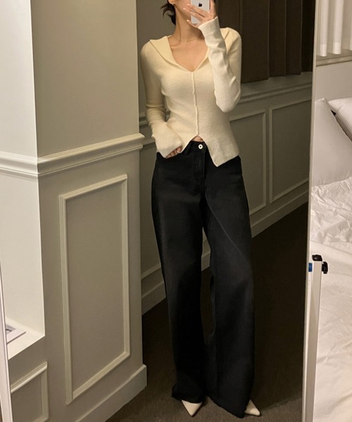 Jasmine Grandiflorum(ジャスミングランディフローラム)の「【Jasmine】Vネック前スリットニットトップス(ニット/セーター・レディース・オフホワイト/ブラック・FREE)」の4枚目の写真