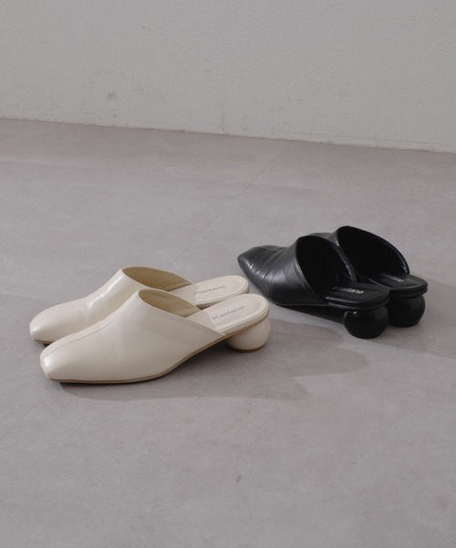 Kastane(カスタネ)の「ラウンドヒールクロッグパンプス(パンプス・レディース・ブラック/アイボリー・38/36/37)」の3枚目の写真