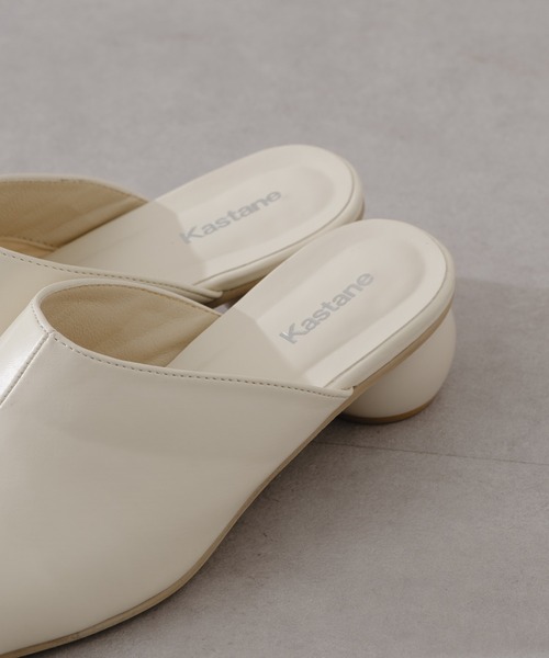 Kastane(カスタネ)の「ラウンドヒールクロッグパンプス(パンプス・レディース・ブラック/アイボリー・38/36/37)」の8枚目の写真