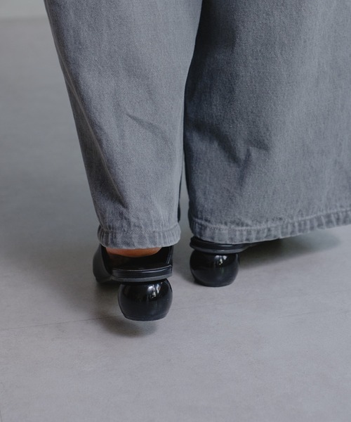 Kastane(カスタネ)の「ラウンドヒールクロッグパンプス(パンプス・レディース・ブラック/アイボリー・38/36/37)」の16枚目の写真