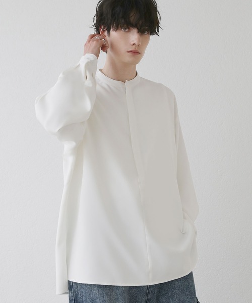 LILL（リル）の「ルーズシルエットハーフジップシャツ（シャツ/ブラウス・メンズ・ブラック/サックスブルー/ライトグレー/ホワイト・L/M/S/XL）」の5枚目の写真