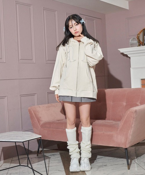 ANDGEEBEE（アンジービー）の「UNISEX パッチジップパーカー（パーカー・レディース・アイボリー/ブラック・FREE）」の5枚目の写真