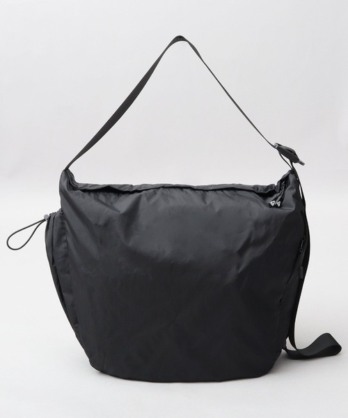 美品D&G 黒 大容量ショルダーバッグ ナイロン セール】ショルダーバッグ 大容量 ナイロン 黒（ショルダー