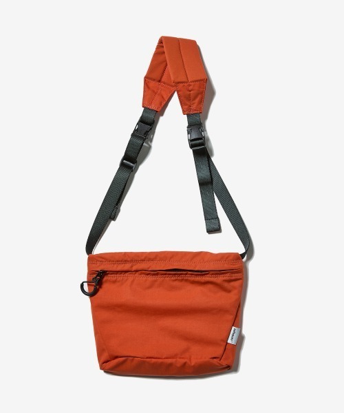 rehacer(レアセル)の「rehacer : Tiny Shoulder Bag / タイニー ショルダー バッグ(ショルダーバッグ・メンズ・カーキ/ブラック/オレンジ・FREE)」の12枚目の写真