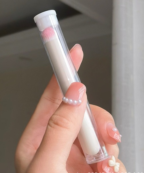 IRADOWL（アイラドール）の「リップ＆コンシーラーブラシ（メイクブラシ・レディース・オレンジ/ホワイト/ピンク・FREE）」の3枚目の写真