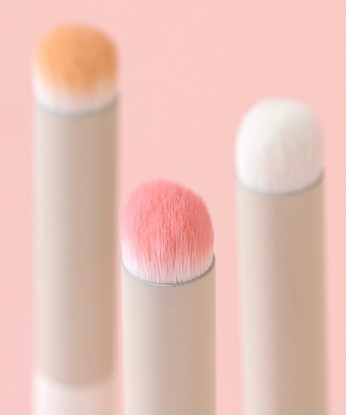 IRADOWL（アイラドール）の「リップ＆コンシーラーブラシ（メイクブラシ・レディース・オレンジ/ホワイト/ピンク・FREE）」の6枚目の写真