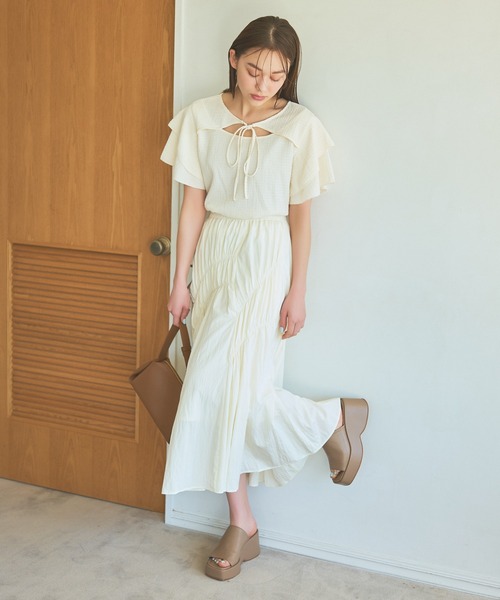 mysty woman（ミスティウーマン）の「ランダムシャーリングスカート 118547（スカート・レディース・チャコールグレー/カーキ/アイボリー・FREE）」の4枚目の写真