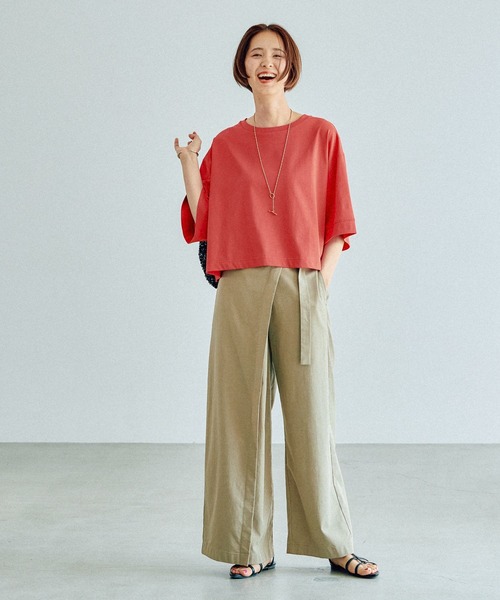 LEPSIM(レプシィム)の「【3つの機能付き】ワイドクロップドT 987481(Tシャツ/カットソー・レディース・ブラック/ライトブルー/オフホワイト/ホワイト×ブラック/レッド/ブルー系その他・FREE)」の17枚目の写真