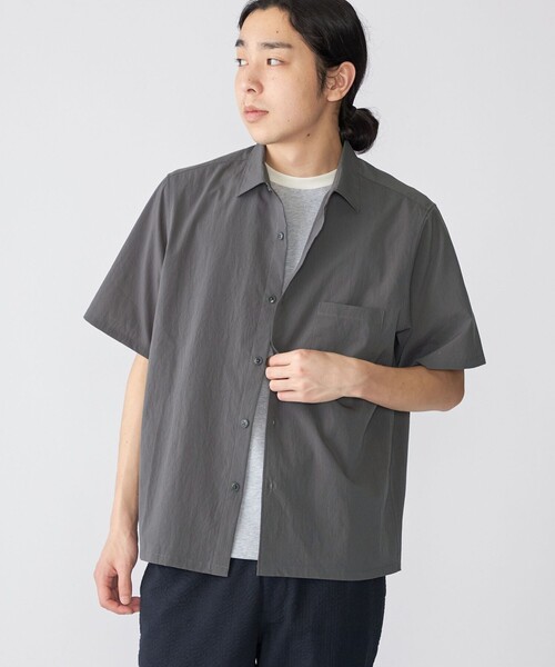 SHIPS(シップス)の「SHIPS:〈吸水速乾〉Micro Dot Air(R) レギュラーカラー ショートスリーブ シャツ(シャツ/ブラウス・メンズ・チャコールグレー/ブラック/カーキ・SMALL/MEDIUM/LARGE/X-LARGE)」の3枚目の写真