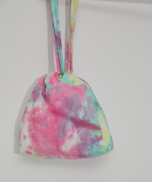 ADAM ET ROPE'（アダムエロペ）の「【サステナブル】タイダイ柄巾着バッグ（ハンドバッグ・レディース・ライトグリーン/オレンジ系その他・FREE）」の17枚目の写真