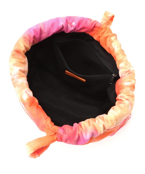 ADAM ET ROPE'（アダムエロペ）の「【サステナブル】タイダイ柄巾着バッグ（ハンドバッグ・レディース・ライトグリーン/オレンジ系その他・FREE）」の8枚目の写真