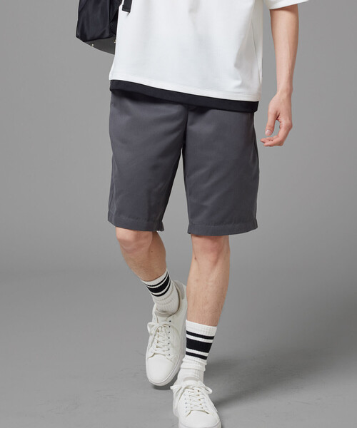 COMME CA ISM（コムサイズム）の「ポリエステルツイル ソフトピーチ ショートパンツ（その他パンツ・メンズ・チャコール/ブラック/カーキ/ブルー・MEDIUM/LARGE）」の2枚目の写真