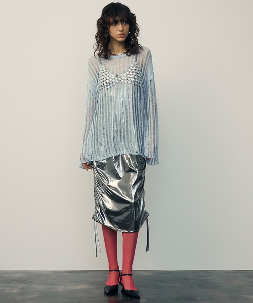 uyu.（ウユ）の「Metallic Side Drawstring Dress / メタリックサイドドロストキャミワンピース【uyu./ウユ】（ワンピース・レディース・シルバー/ブラック・FREE）」の5枚目の写真