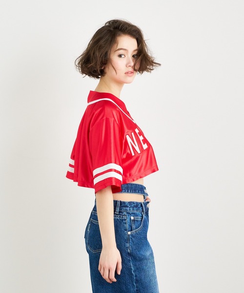 anna sui nyc(アナ スイ エヌ ワイ シー)の「NYエンブロイダリーベースボールショートシャツ(Tシャツ/カットソー・レディース・レッド/ホワイト/ネイビー・FREE)」の22枚目の写真