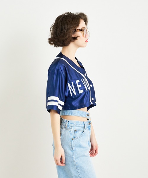 anna sui nyc(アナ スイ エヌ ワイ シー)の「NYエンブロイダリーベースボールショートシャツ(Tシャツ/カットソー・レディース・レッド/ホワイト/ネイビー・FREE)」の18枚目の写真