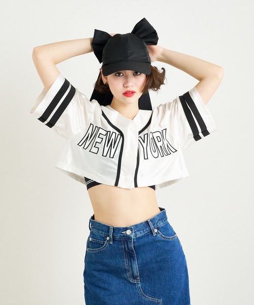 anna sui nyc(アナ スイ エヌ ワイ シー)の「NYエンブロイダリーベースボールショートシャツ(Tシャツ/カットソー・レディース・レッド/ホワイト/ネイビー・FREE)」の13枚目の写真