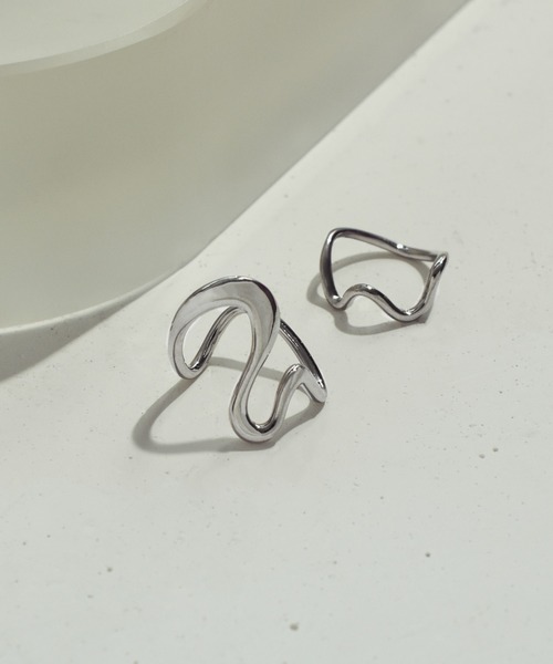 GOLDY(ゴールディ)の「ウェービー ライン セット リング(リング・レディース・ゴールド/シルバー系その他/ゴールド系その他/シルバー・FREE)」の11枚目の写真