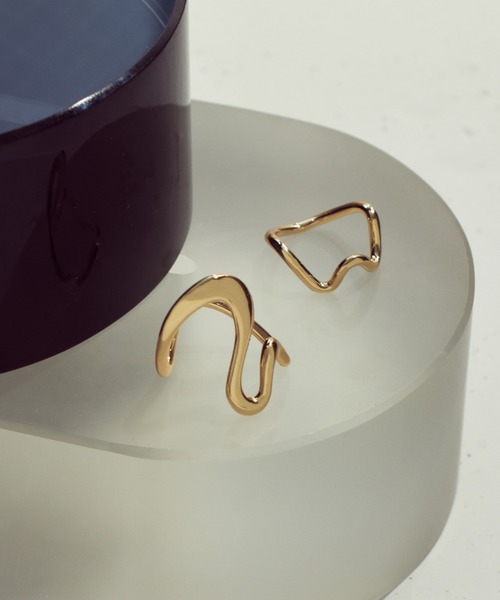 GOLDY(ゴールディ)の「ウェービー ライン セット リング(リング・レディース・ゴールド/シルバー系その他/ゴールド系その他/シルバー・FREE)」の10枚目の写真