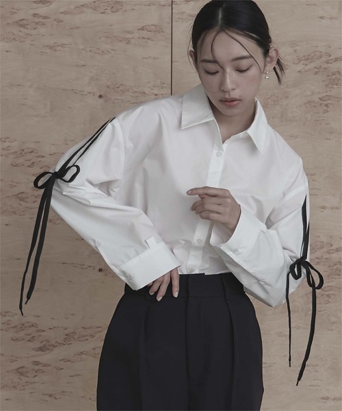 miette（ミエット）の「2wayリボンスリーブシャツ（シャツ/ブラウス・レディース・ネイビー/ブラック/ライトイエロー/グレー/ピンク/オフホワイト・FREE）」の2枚目の写真