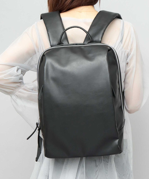REGiSTA(レジスタ)の「レザー調 薄マチ 軽い ビジネスリュック A4・PC収納対応 軽量リュック(バックパック/リュック・メンズ・ブラック/ダークブラウン/ネイビー・FREE)」の8枚目の写真