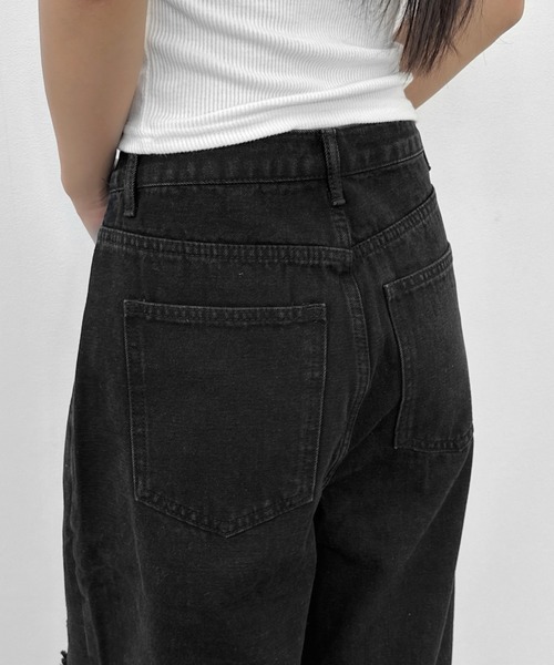 LVEU.（ラブユ.）の「【LVEU.】クラッシュルーズデニムパンツ / ボトムス パンツ デニム ダメージ ストレート ワイド ルーズ ヴィンテージ 色落ち インディゴ ブルー ブラック（デニムパンツ・レディース・ブラック/ブルー・FREE）」の8枚目の写真