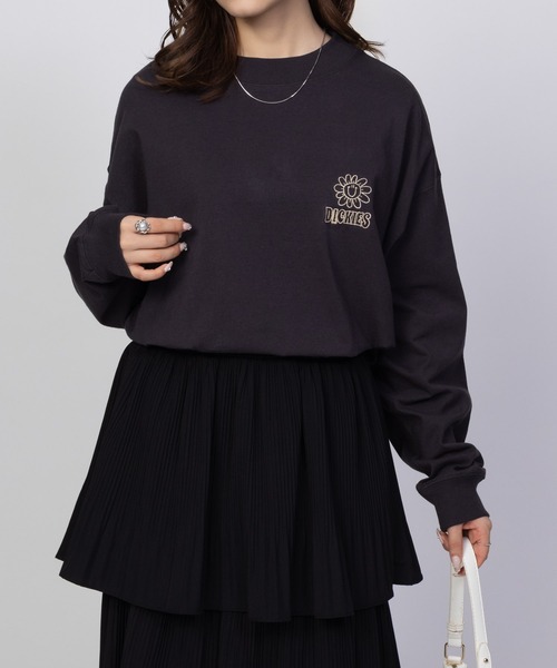 Dickies(ディッキーズ)の「Dickies ワンポイント刺繍 ロングTシャツ 長袖 ロンT(Tシャツ/カットソー・レディース・アイボリー/ブラック/ピンク・フリー)」の10枚目の写真