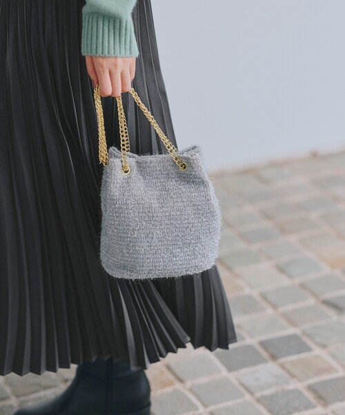 grove(グローブ)の「◆【雑誌掲載】ラメニットチェーン巾着ショルダー(ショルダーバッグ・レディース・アイボリー系3/ライトグレー系3/グレー系その他4/ブラック系3・00)」の4枚目の写真