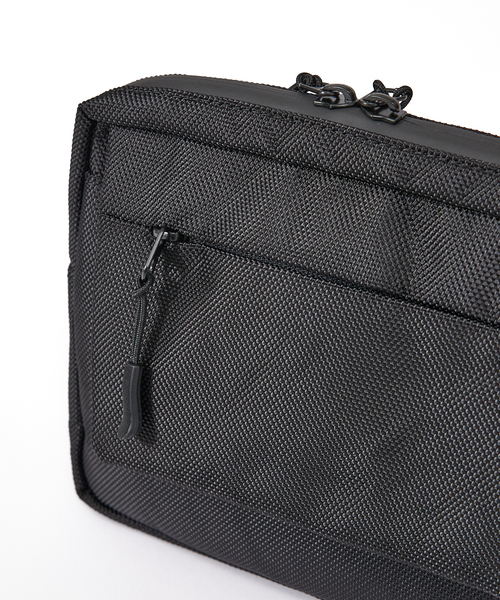 NoiR/ノアール（ノアール）の「【NoiR / ノアール】撥水加工 2WAY ショルダーバッグ ポーチ Switch shoulder（スイッチショルダー） N24002（ショルダーバッグ・メンズ・ブラック系その他2/ブラック系その他・フリー）」の9枚目の写真