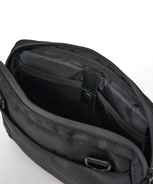 NoiR/ノアール（ノアール）の「【NoiR / ノアール】撥水加工 2WAY ショルダーバッグ ポーチ Switch shoulder（スイッチショルダー） N24002（ショルダーバッグ・メンズ・ブラック系その他2/ブラック系その他・フリー）」の13枚目の写真