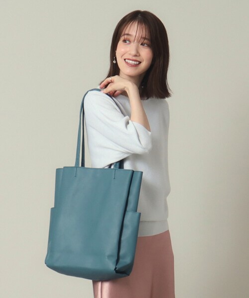 ITS'DEMO（イッツデモ）の「◆【A4対応／通勤／6ポケット】収納上手になれるトート（トートバッグ・レディース・アイボリー/ブラック/ナチュラル/ブルー/ベージュ/シルバー/ダークグレー/ブロンズ・00）」の14枚目の写真