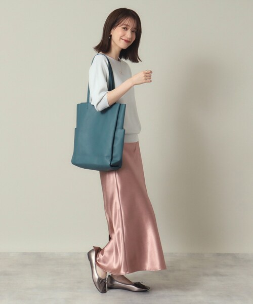 ITS'DEMO（イッツデモ）の「◆【A4対応／通勤／6ポケット】収納上手になれるトート（トートバッグ・レディース・アイボリー/ブラック/ナチュラル/ブルー/ベージュ/シルバー/ダークグレー/ブロンズ・00）」の15枚目の写真