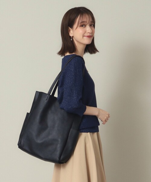 ITS'DEMO（イッツデモ）の「◆【A4対応／通勤／6ポケット】収納上手になれるトート（トートバッグ・レディース・アイボリー/ブラック/ナチュラル/ブルー/ベージュ/シルバー/ダークグレー/ブロンズ・00）」の16枚目の写真