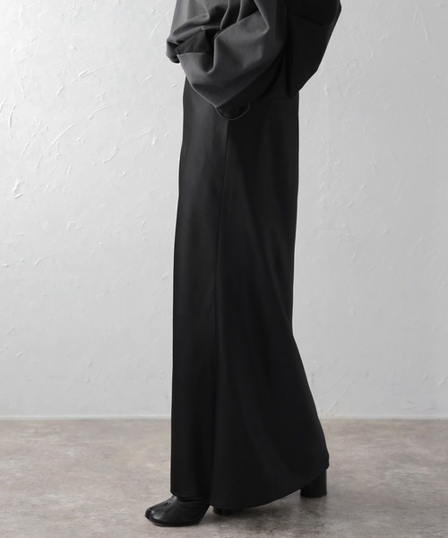 Bonjour Sagan（ボンジュールサガン）の「サテンマキシスカート（スカート・レディース・ダークブラウン/ブラック/アイボリー/グレー・FREE）」の22枚目の写真