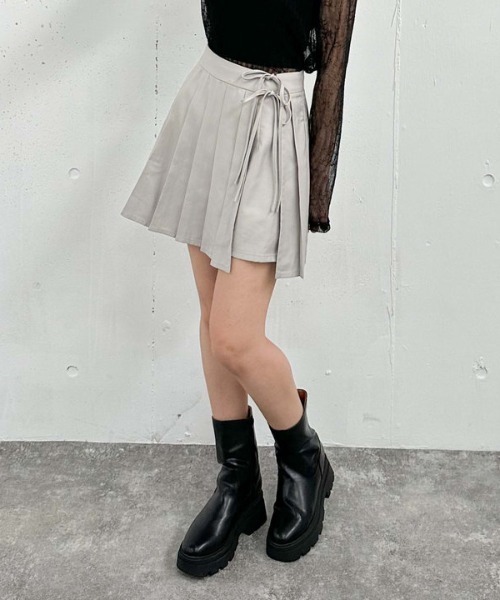 archives（アルシーヴ）の「プリーツスカートレイヤードショートパンツ（その他パンツ・レディース・ブラック/グレー/モカ・MEDIUM）」の14枚目の写真