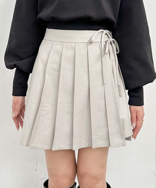 archives（アルシーヴ）の「プリーツスカートレイヤードショートパンツ（その他パンツ・レディース・ブラック/グレー/モカ・MEDIUM）」の21枚目の写真