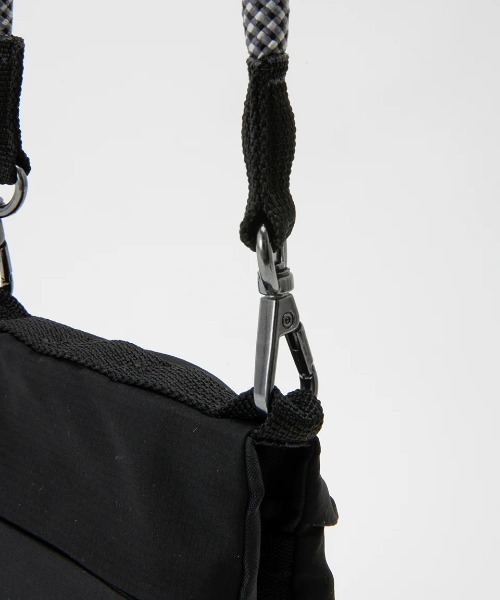 BILLABONG(ビラボン)の「BILLABONG レディース PHONE SACOCHE SHOLDE バッグ 【2024年秋冬モデル】/ビラボンミニショルダーバッグ(ショルダーバッグ・レディース・ブラック/グレー・FREE)」の15枚目の写真
