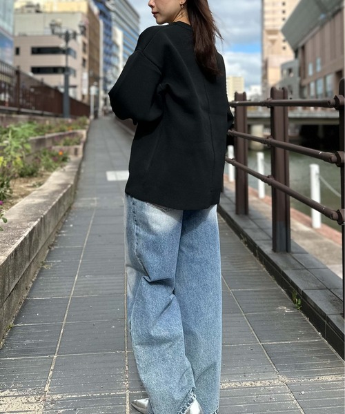 Per sist ence(パーシエンス)の「P100バイカラーロゴクルーネックプルオーバー(ニット/セーター・レディース・ブラック/アイボリー/グレー/ネイビー・FREE)」の9枚目の写真