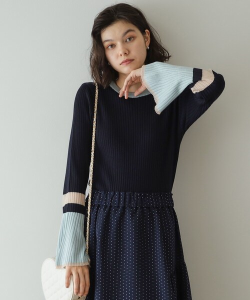 OPAQUE.CLIP（オペークドットクリップ）の「◆《Oggi掲載》配色フレアースリーブニット【洗濯機洗い可】（ニット/セーター・レディース・チャコール/ブラック系4/ネイビー系4・36/38/40）」の12枚目の写真