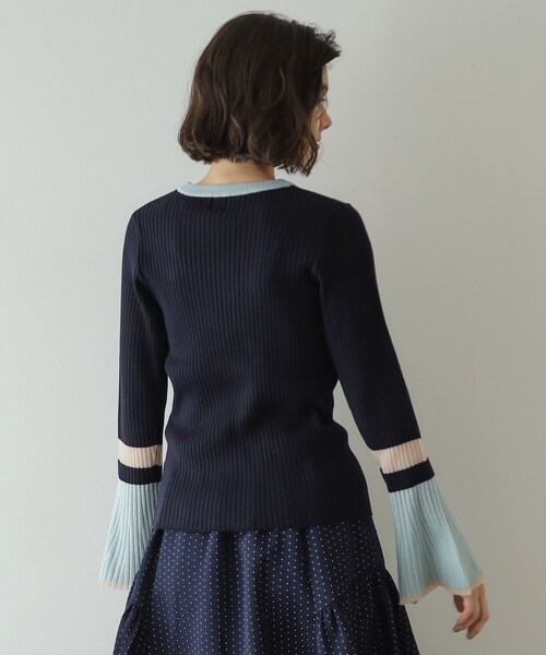 OPAQUE.CLIP（オペークドットクリップ）の「◆《Oggi掲載》配色フレアースリーブニット【洗濯機洗い可】（ニット/セーター・レディース・チャコール/ブラック系4/ネイビー系4・36/38/40）」の18枚目の写真