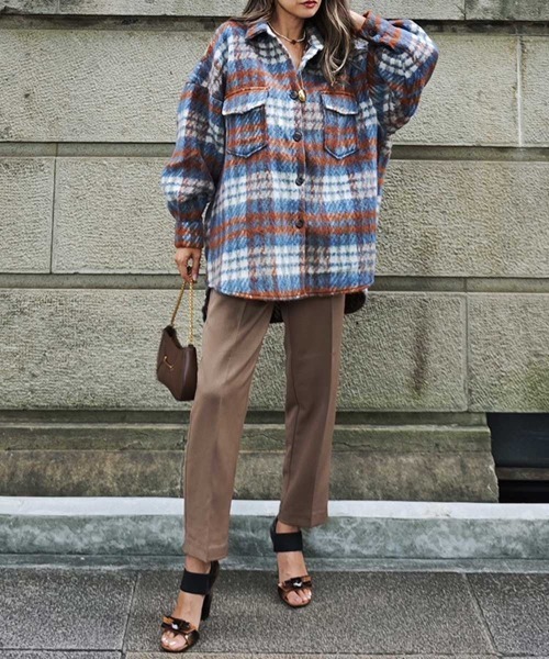 esutoreja(エストレジャ)の「テーパードセンタープレススラックス(スラックス・レディース・ホワイト/ブラウン/ブラック・S/M)」の9枚目の写真