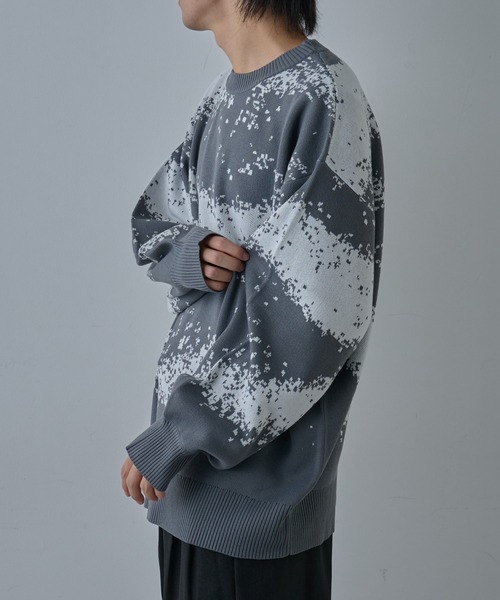 COLONY 2139（コロニートゥーワンスリーナイン）の「ピクセルパターンクルーニット（ニット/セーター・メンズ・グレー/ブラック/ネイビー・MEDIUM/LARGE）」の4枚目の写真