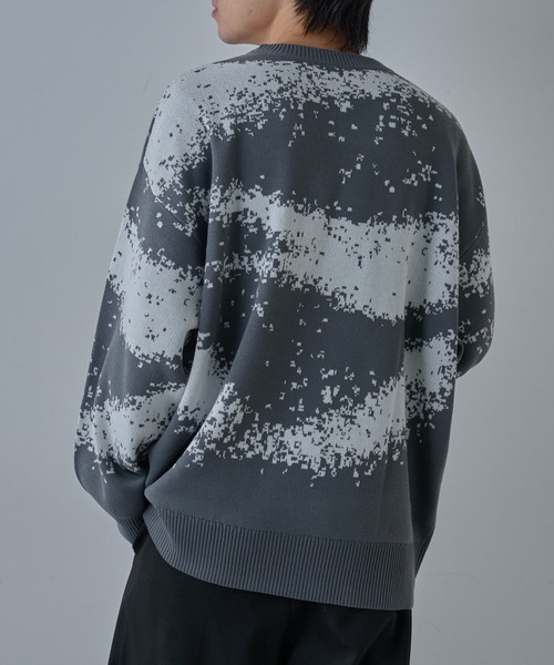 COLONY 2139（コロニートゥーワンスリーナイン）の「ピクセルパターンクルーニット（ニット/セーター・メンズ・グレー/ブラック/ネイビー・MEDIUM/LARGE）」の5枚目の写真