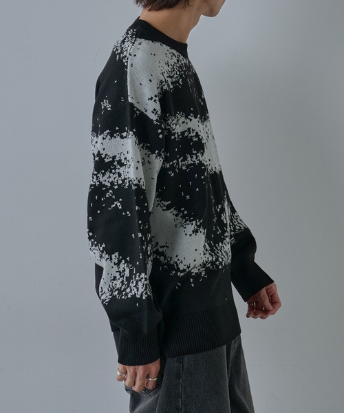 COLONY 2139（コロニートゥーワンスリーナイン）の「ピクセルパターンクルーニット（ニット/セーター・メンズ・グレー/ブラック/ネイビー・MEDIUM/LARGE）」の11枚目の写真
