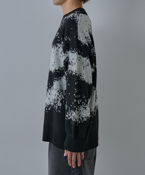 COLONY 2139（コロニートゥーワンスリーナイン）の「ピクセルパターンクルーニット（ニット/セーター・メンズ・グレー/ブラック/ネイビー・MEDIUM/LARGE）」の21枚目の写真