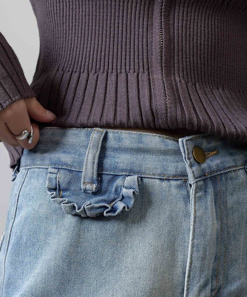 DAY CLOSET（デイ クローゼット）の「レディース フリルデコレーションデニムパンツ（デニムパンツ・レディース・ライトブルー・M/L/S）」の11枚目の写真