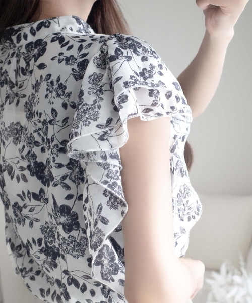 mily bilet(ミウィビレット)の「【mily bilet】上品レディライク♪花柄ダブルフリルシアー袖フレアブラウス(シャツ/ブラウス・レディース・ブルー/ブラック/ホワイト・X-LARGE/SMALL/MEDIUM/LARGE)」の20枚目の写真